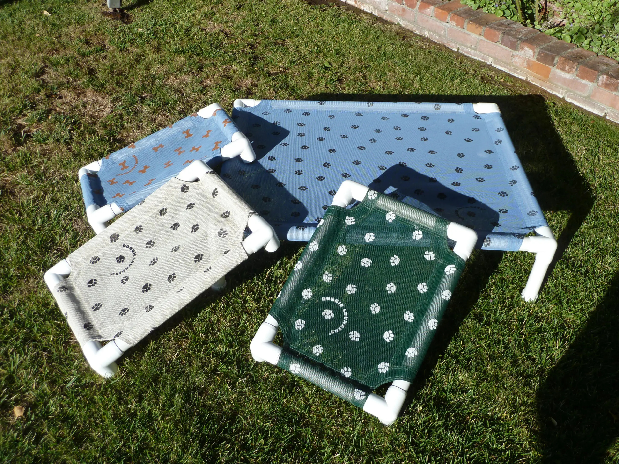 Doggie Loungers in several sizes side by side